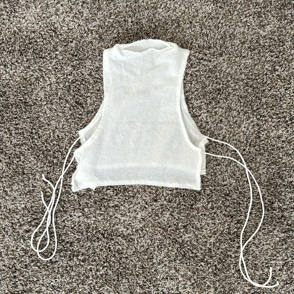 White knit top